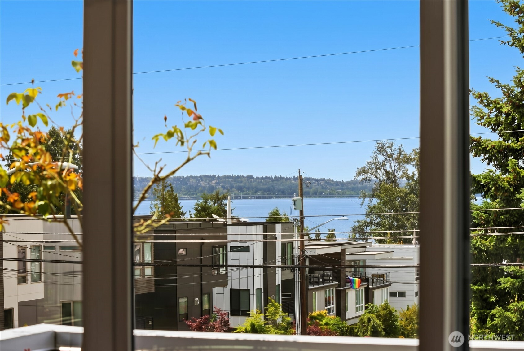 6304 Lakeview Drive , Kirkland, WA 98033
