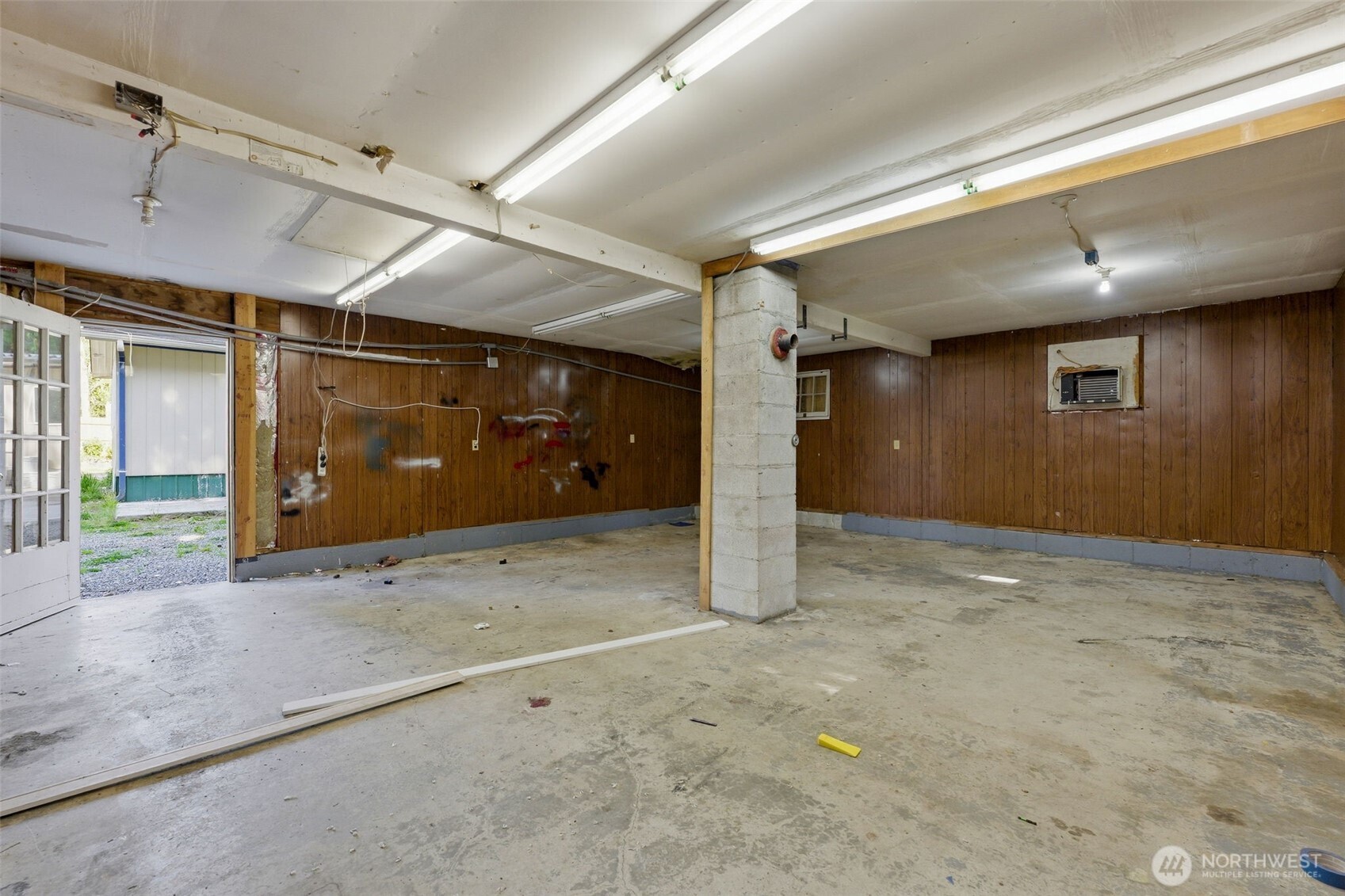 31061 W Lake Morton Drive SE, Kent, WA 98042