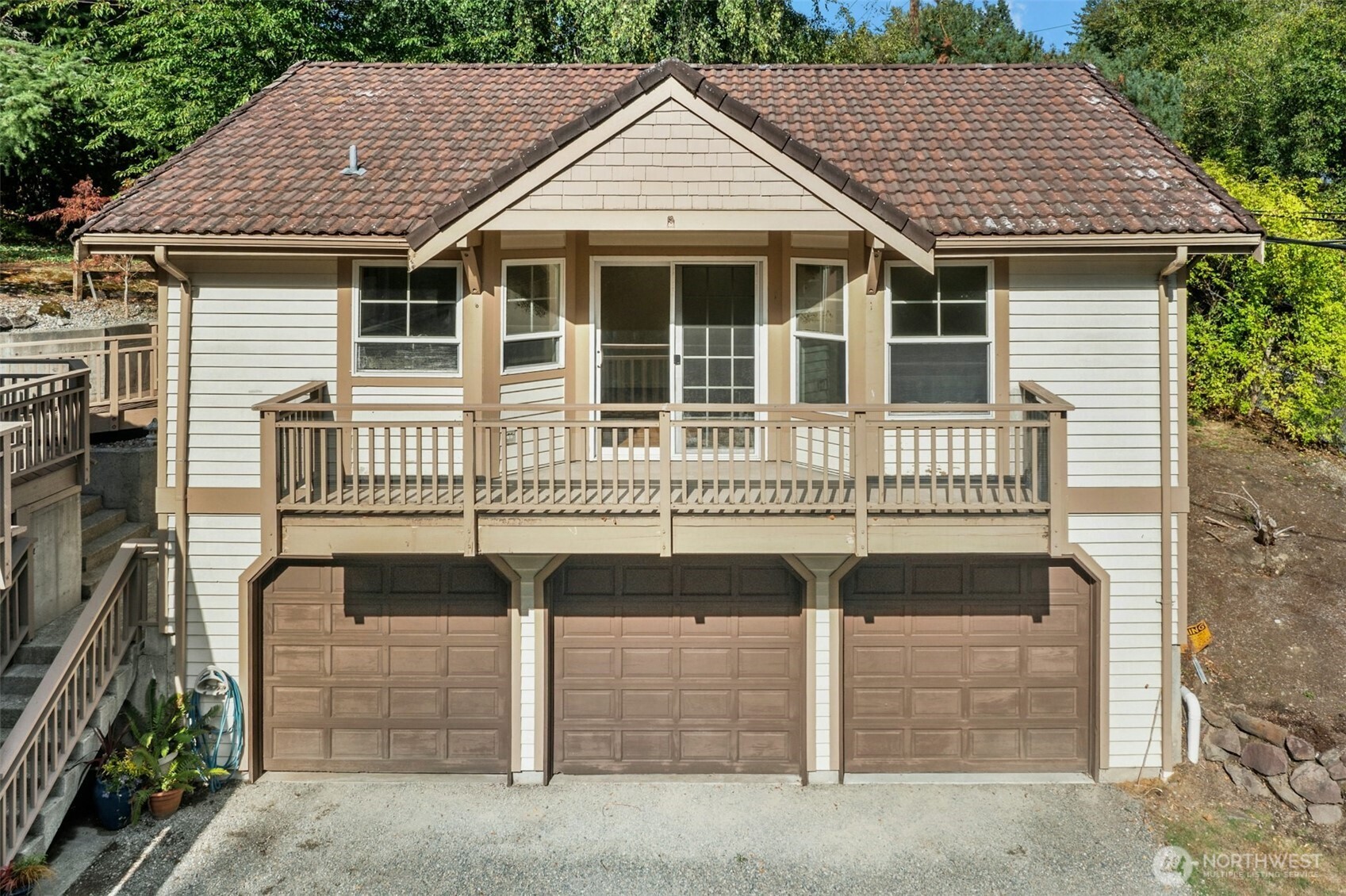 18901 61 Avenue NE, Kenmore, WA 98028