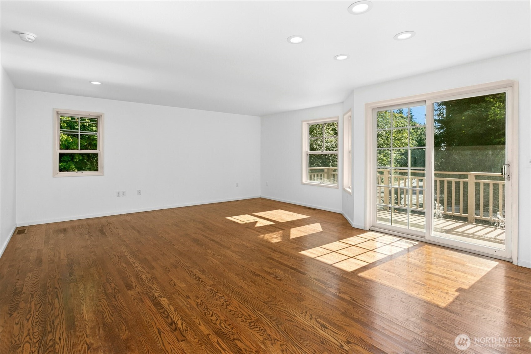 18901 61 Avenue NE, Kenmore, WA 98028