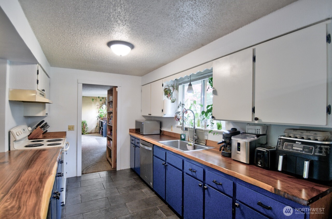 8548 178th Avenue SW, Rochester, WA 98579
