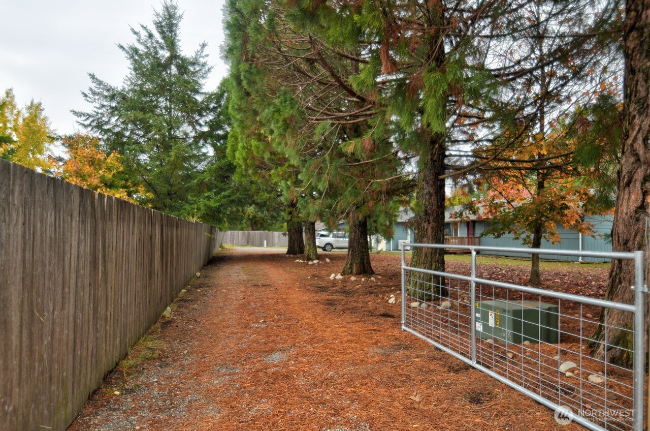 8548 178th Avenue SW, Rochester, WA 98579