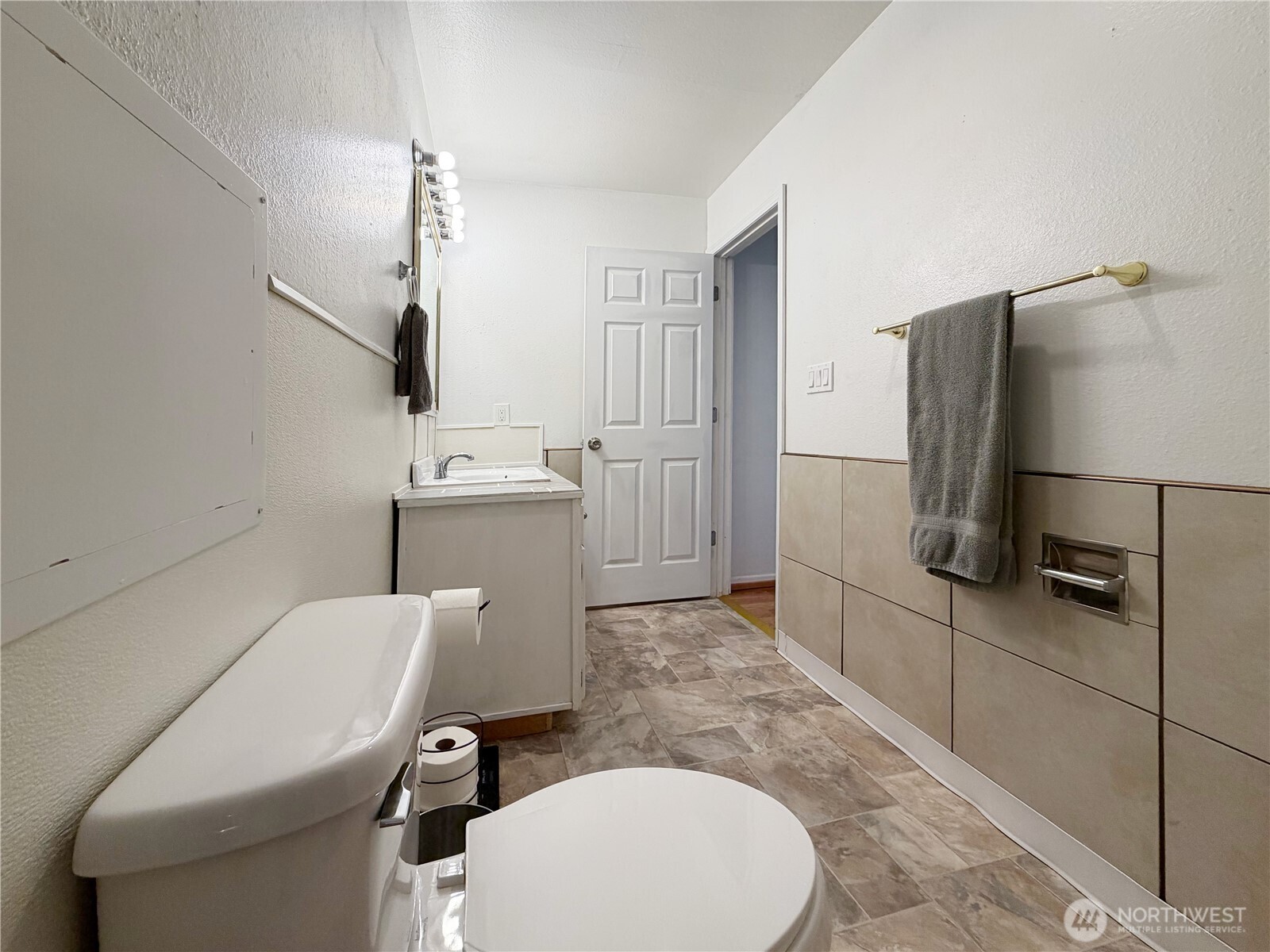 10459 Des Moines Memorial Drive S #N-202, Seattle, WA 98168