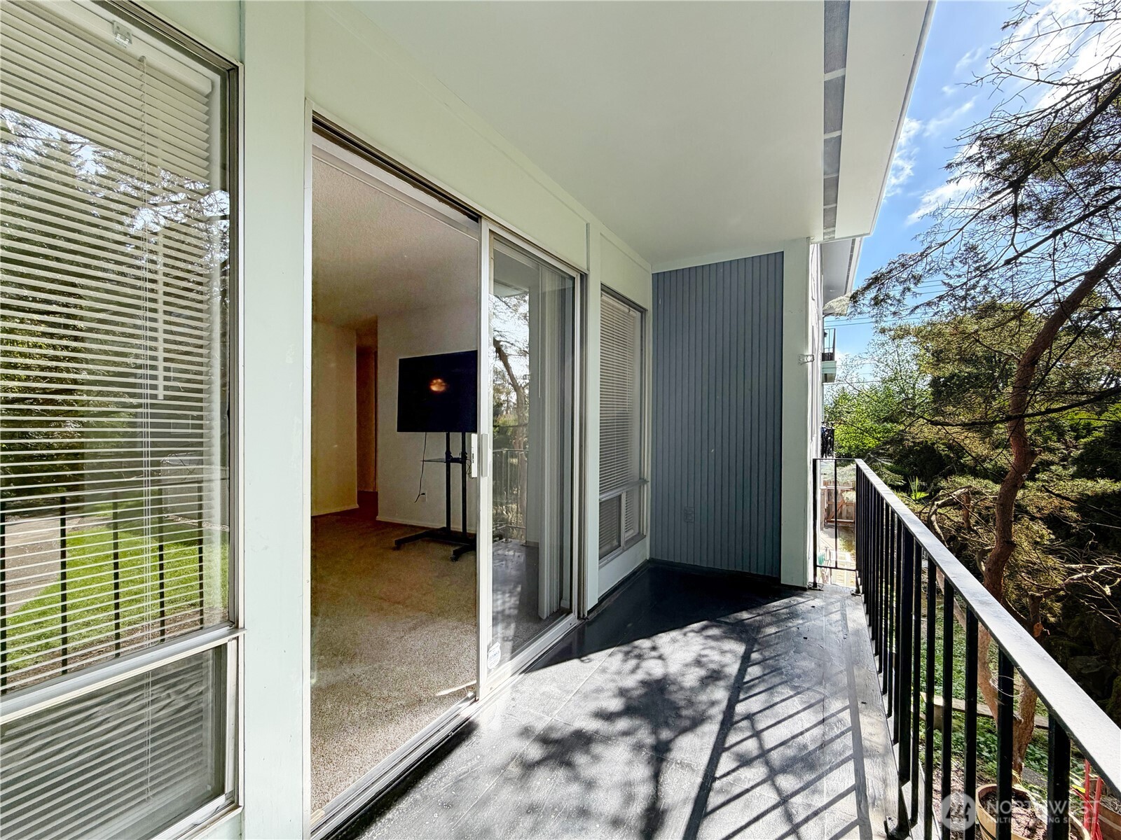 10459 Des Moines Memorial Drive S #N-202, Seattle, WA 98168