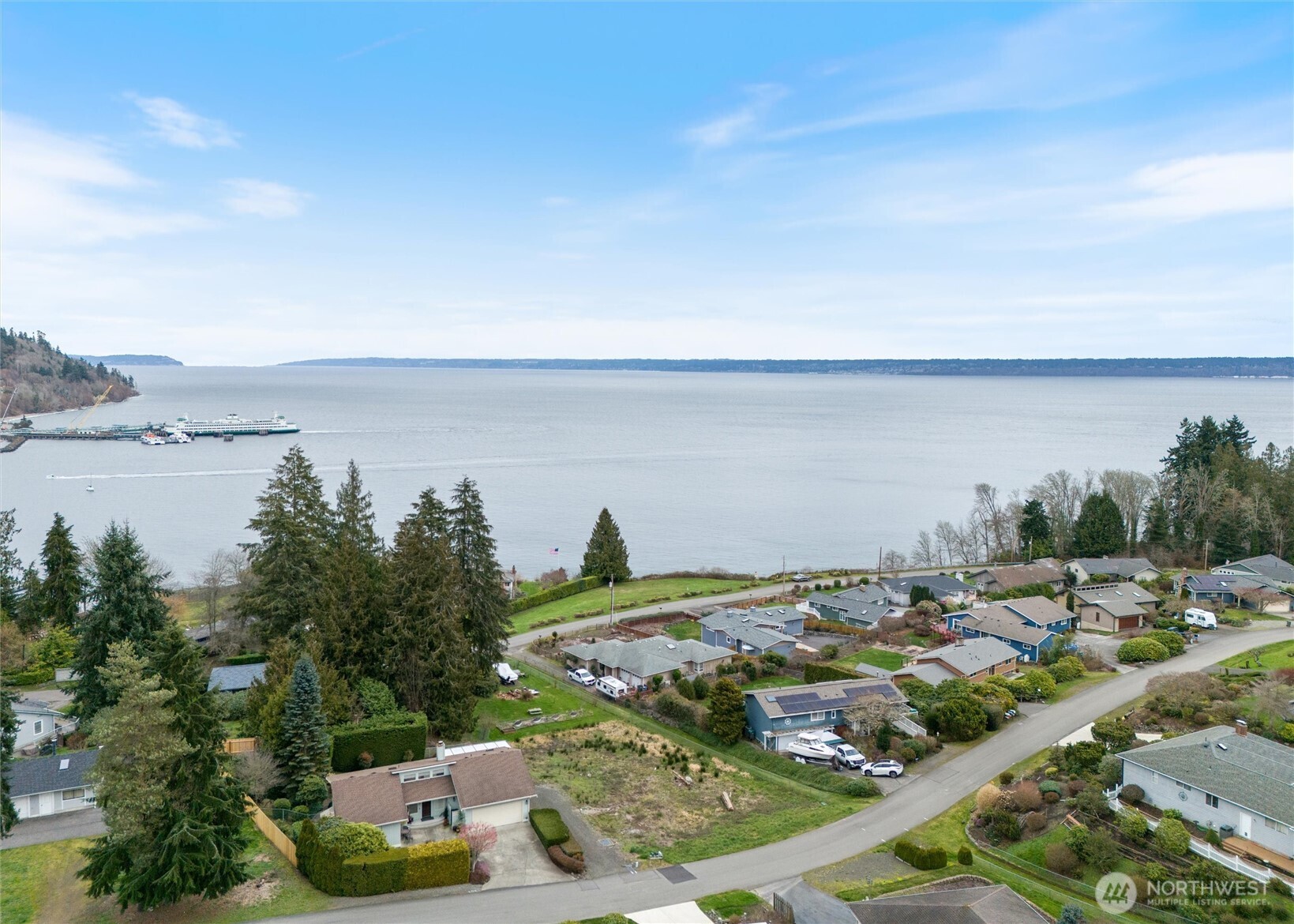 24700 Taree Boulevard NE, Kingston, WA 98346