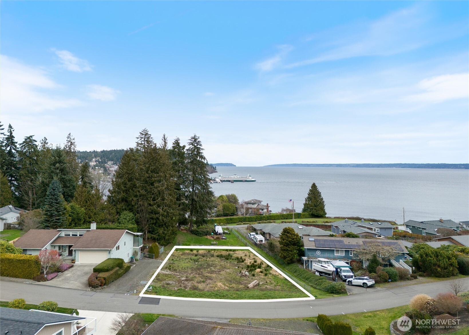 24700 Taree Boulevard NE, Kingston, WA 98346