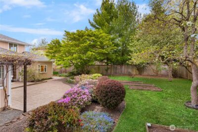 9633 NE 28th Street , Clyde Hill, WA 98004 - Photo 16