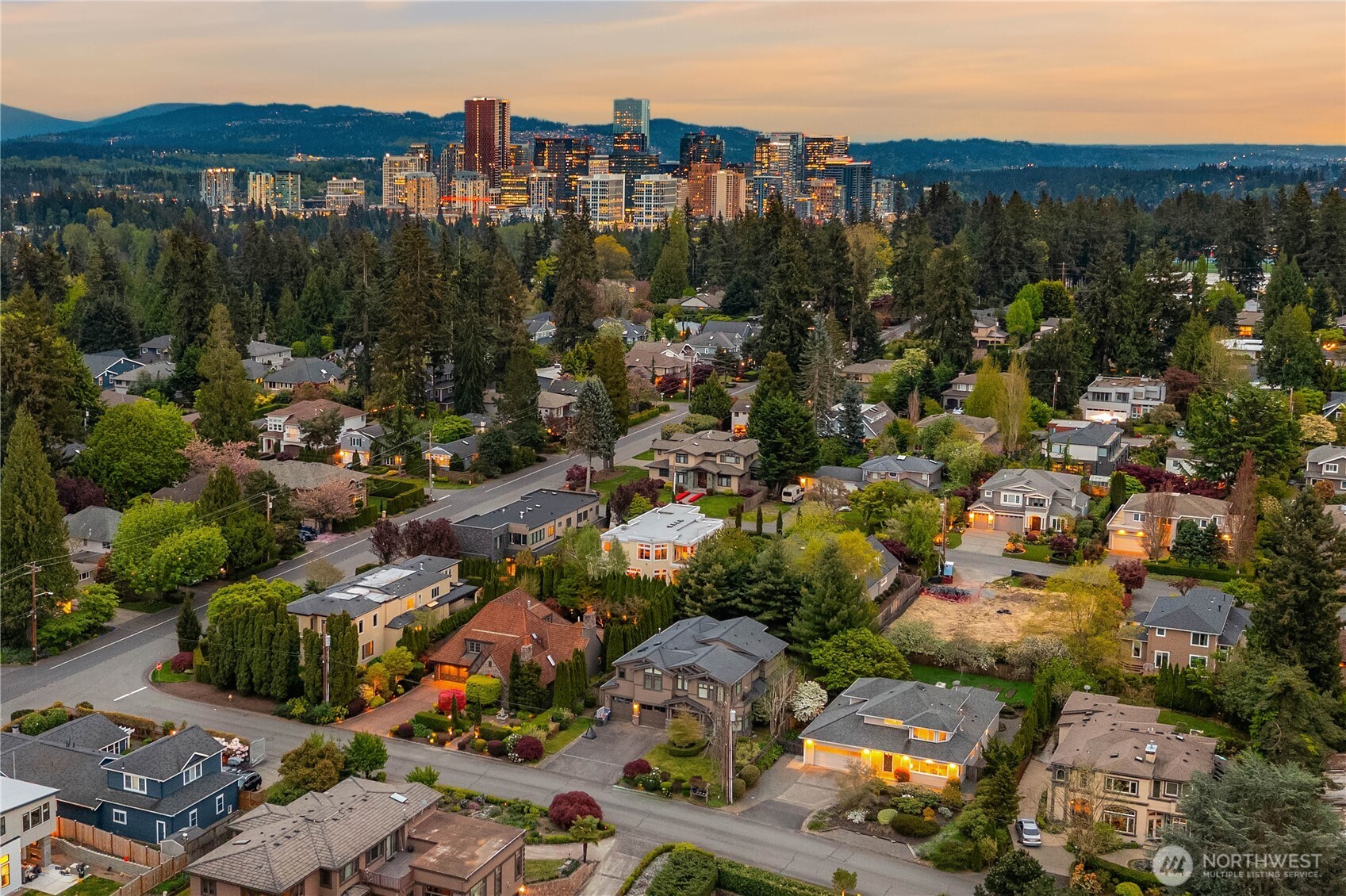 9633 NE 28th Street , Clyde Hill, WA 98004