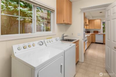 9633 NE 28th Street , Clyde Hill, WA 98004 - Photo 26