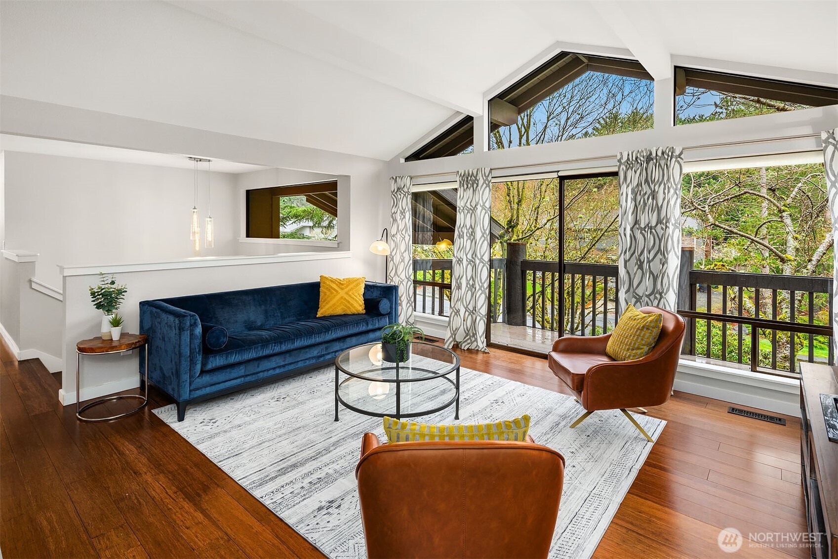 6700 81st Avenue SE, Mercer Island, WA 98040