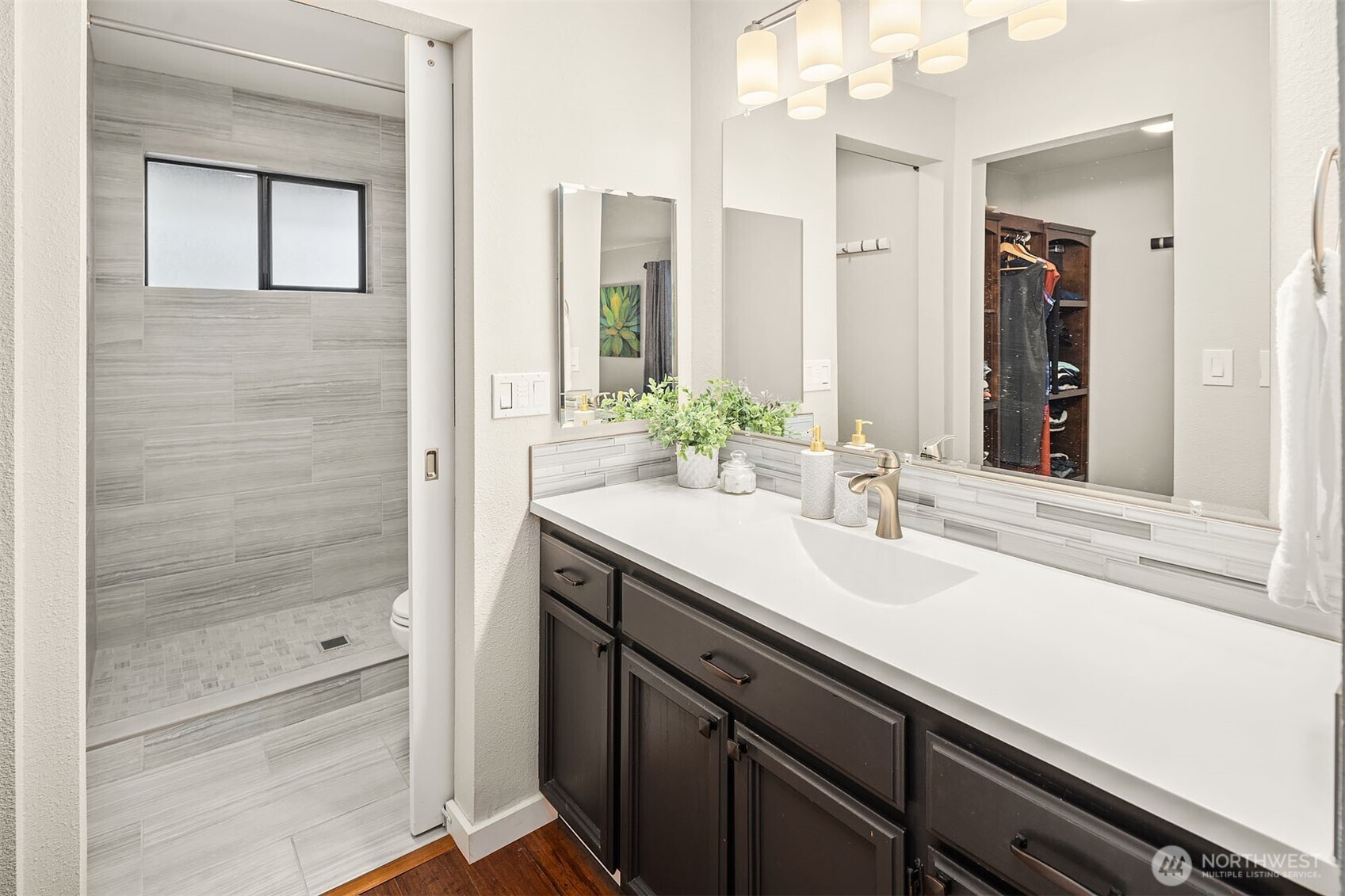 6700 81st Avenue SE, Mercer Island, WA 98040