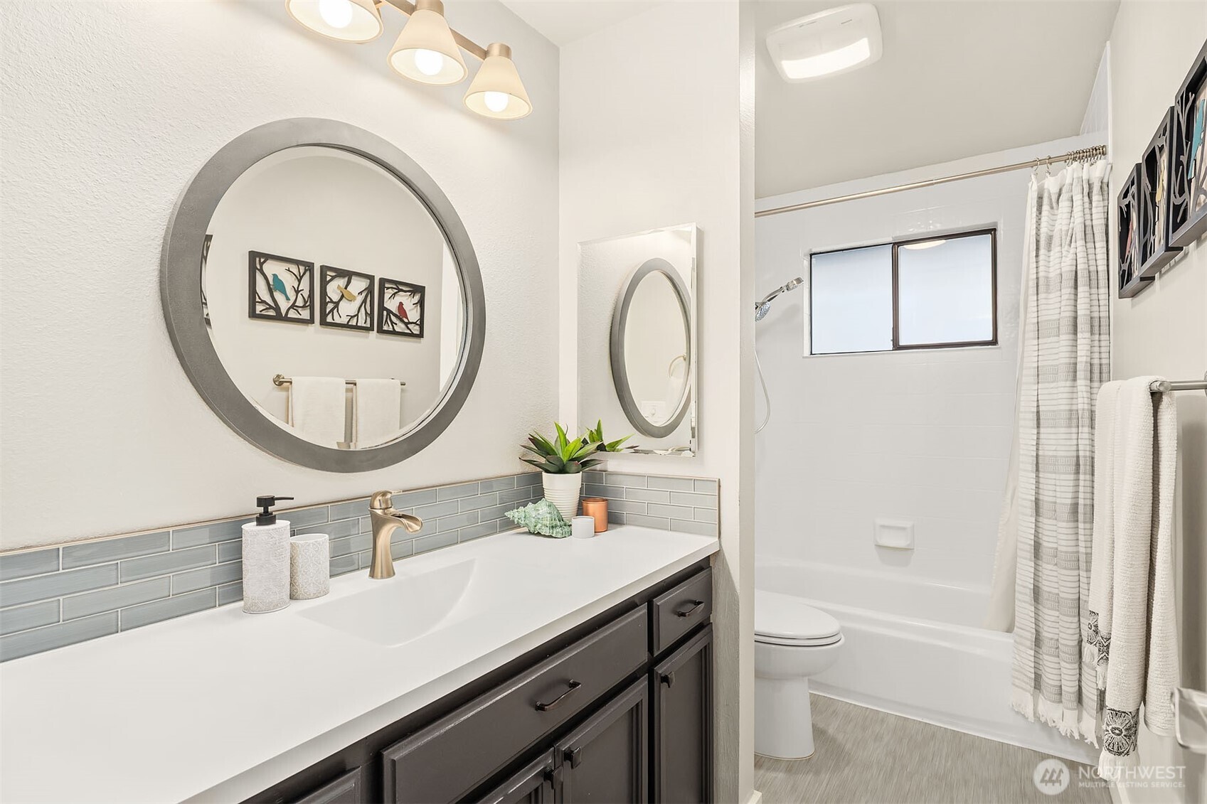 6700 81st Avenue SE, Mercer Island, WA 98040