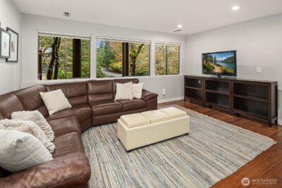 6700 81st Avenue SE, Mercer Island, WA 98040 - Photo 18