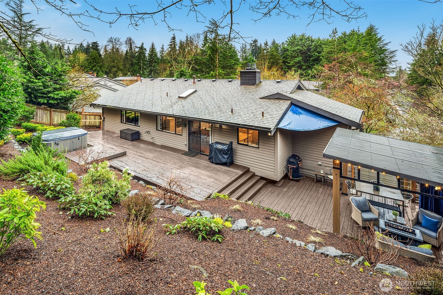 6700 81st Avenue SE, Mercer Island, WA 98040