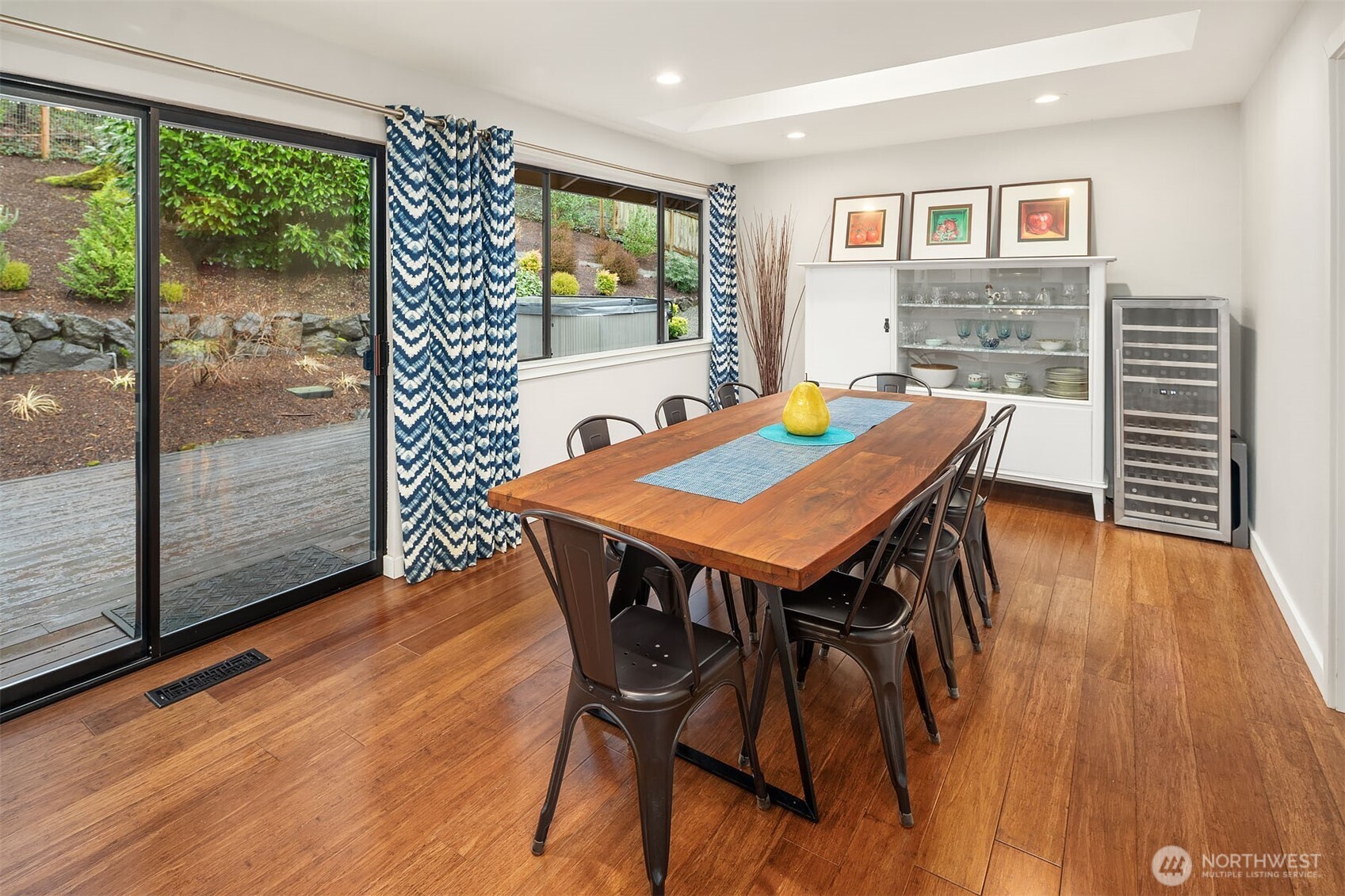 6700 81st Avenue SE, Mercer Island, WA 98040