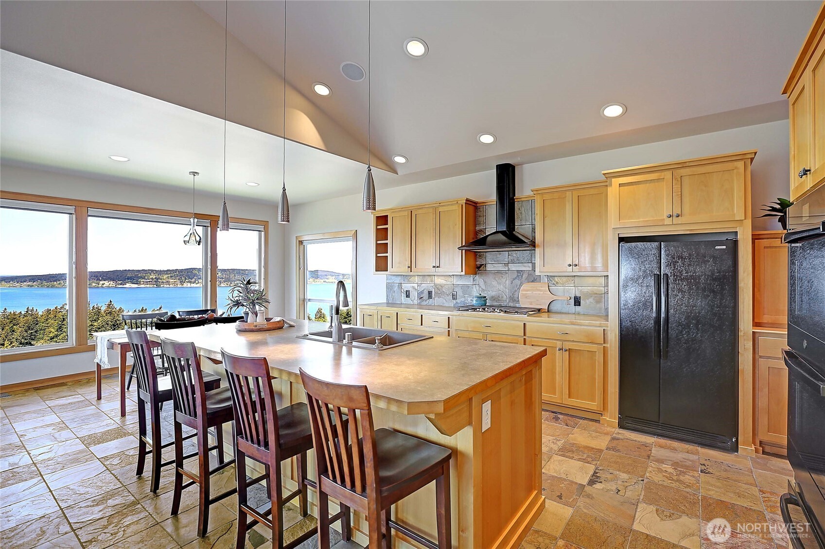 1081 Morgan Way , Camano Island, WA 98282