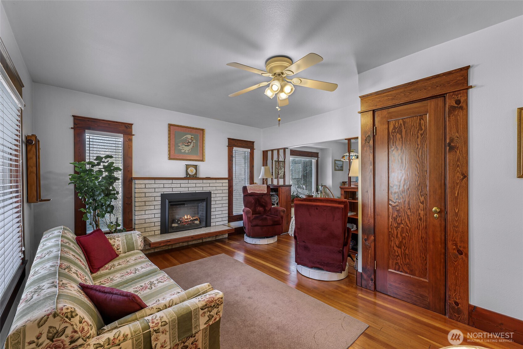 2715 Cedarwood Avenue , Bellingham, WA 98225
