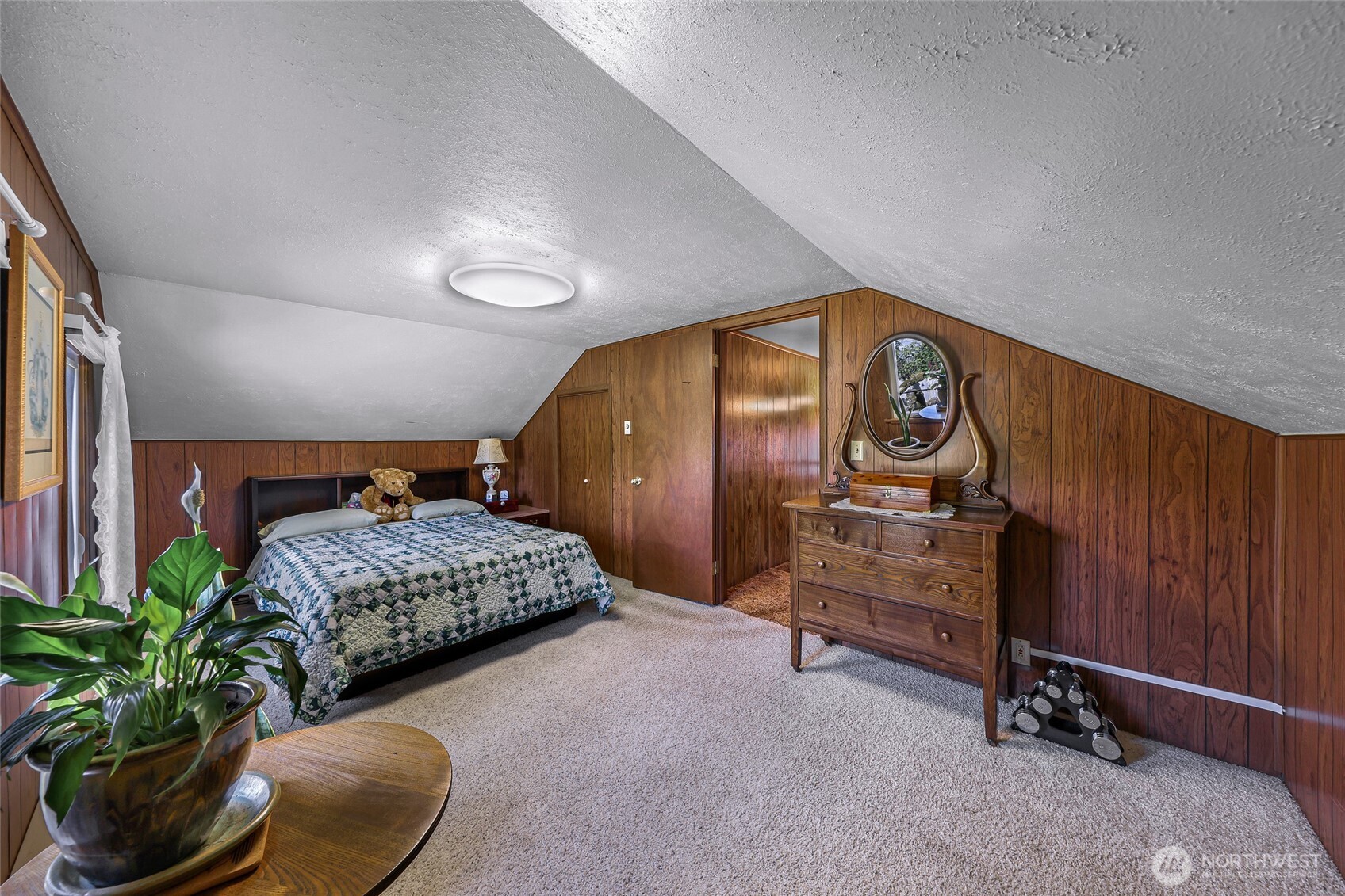 2715 Cedarwood Avenue , Bellingham, WA 98225