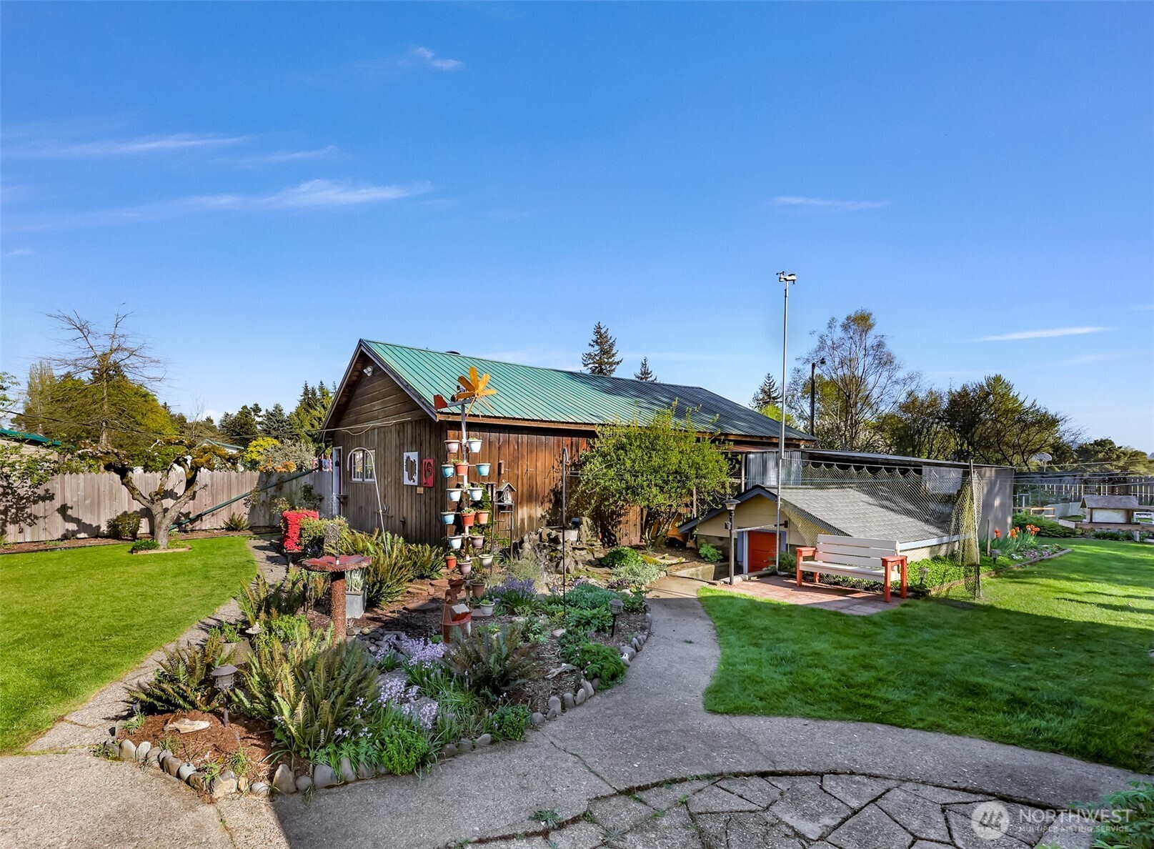 2715 Cedarwood Avenue , Bellingham, WA 98225