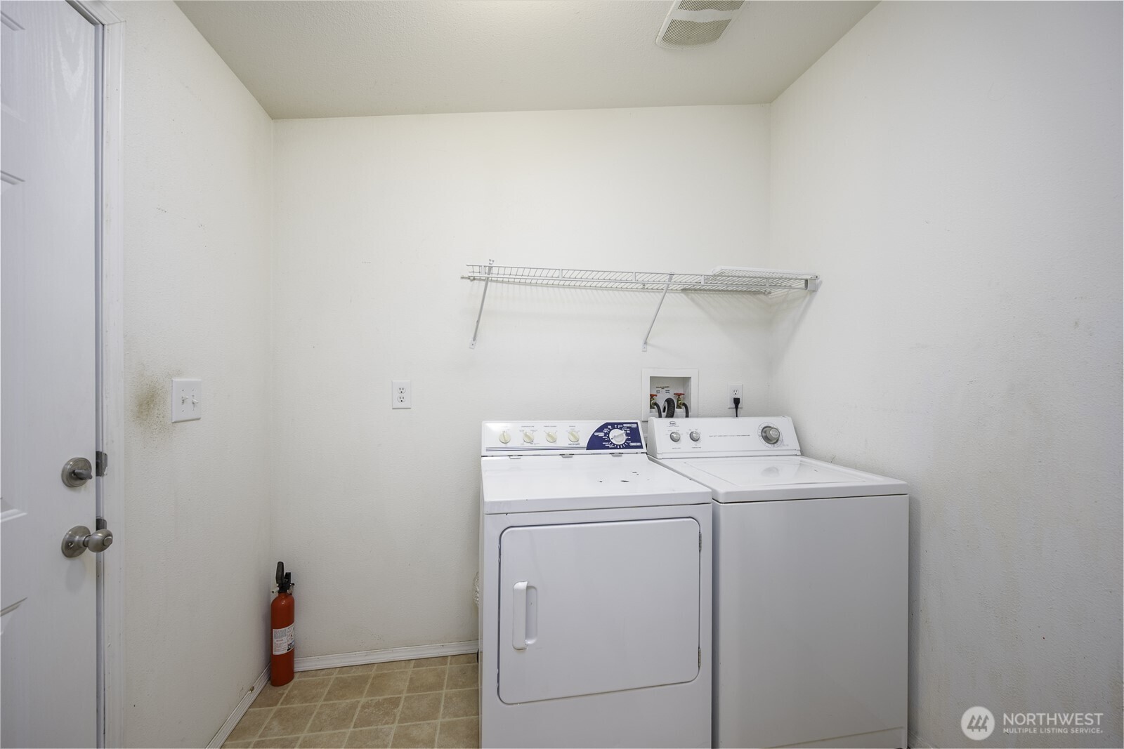 19373 Division Road NW, Soap Lake, WA 98851