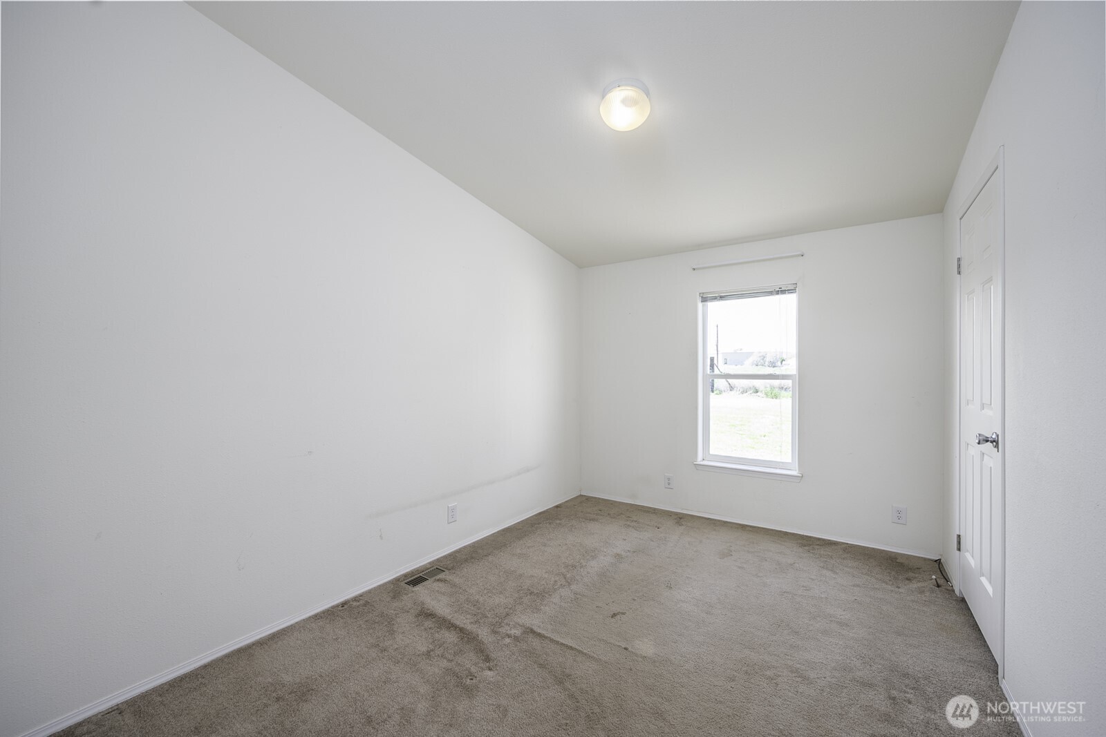 19373 Division Road NW, Soap Lake, WA 98851