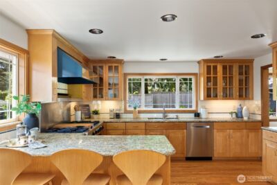 16526 37th Avenue NE, Lake Forest Park, WA 98155 - Photo 10