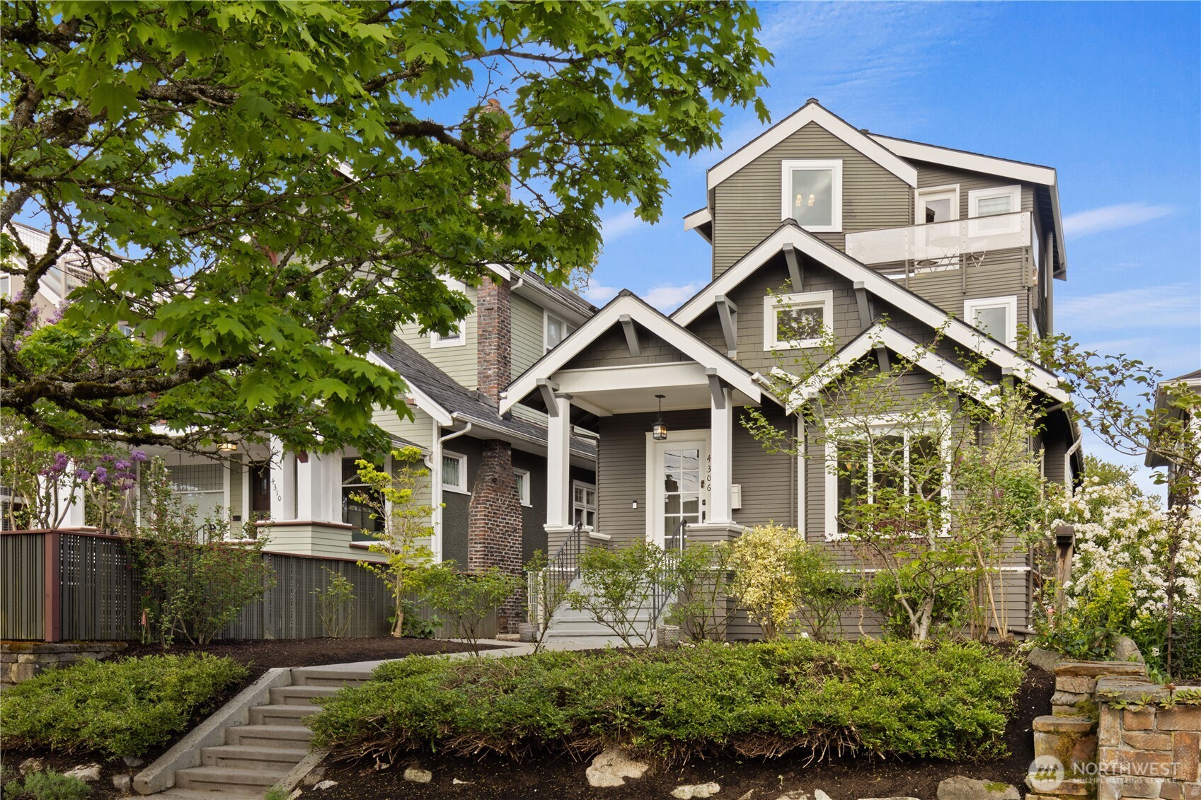 4306 Burke Avenue N, Seattle, WA 98103