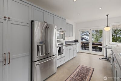 4306 Burke Avenue N, Seattle, WA 98103 - Photo 11