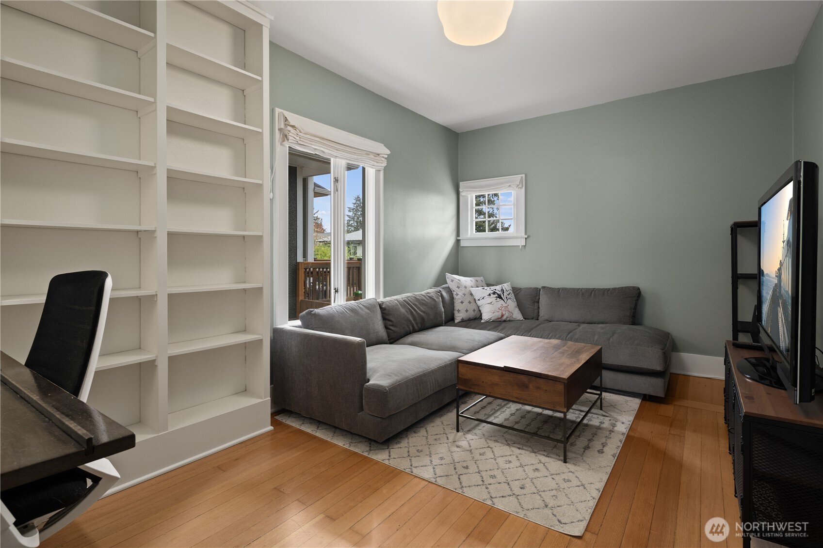 4306 Burke Avenue N, Seattle, WA 98103
