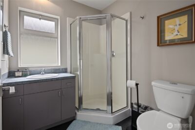 4306 Burke Avenue N, Seattle, WA 98103 - Photo 22