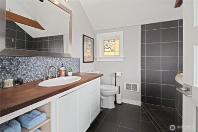 4306 Burke Avenue N, Seattle, WA 98103 - Photo 29