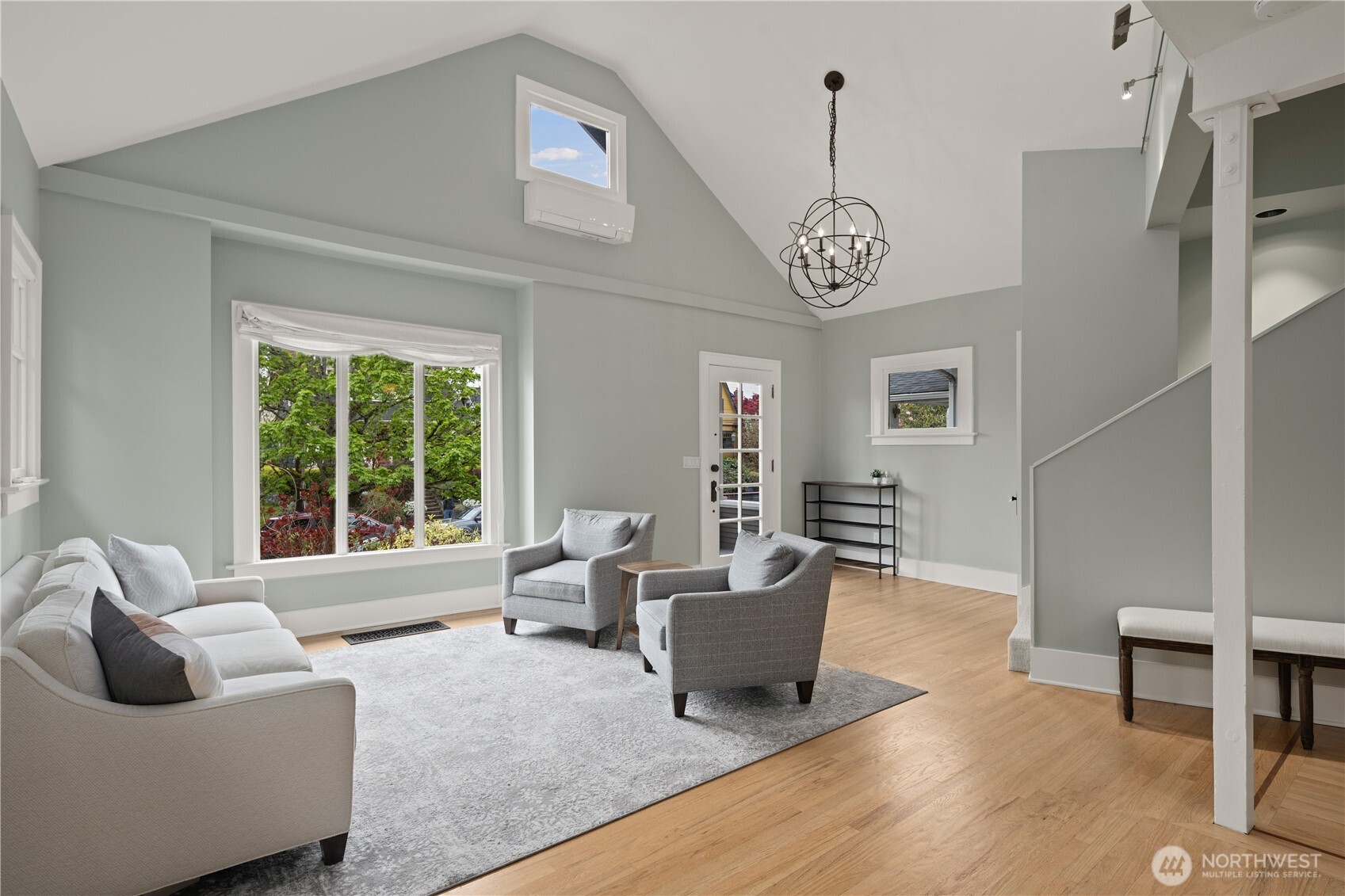 4306 Burke Avenue N, Seattle, WA 98103