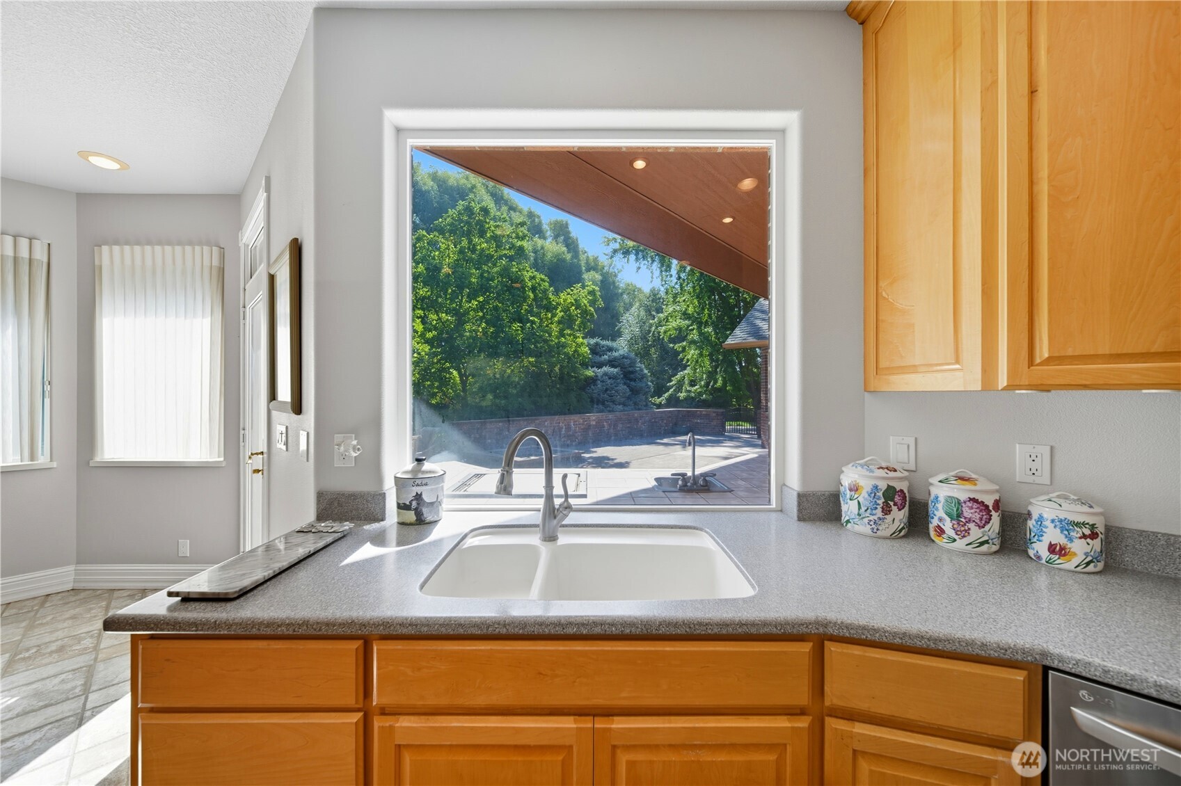 1629 Wheatcrest Road , Walla Walla, WA 99362