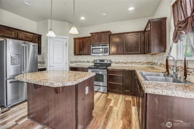 2413 165th Street E, Tacoma, WA 98445 - Photo 4
