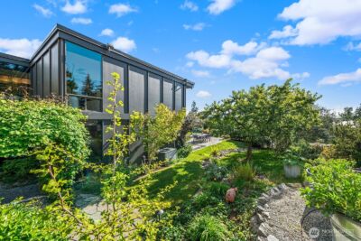 8627 Fauntlee Crest SW, Seattle, WA 98136 - Photo 38