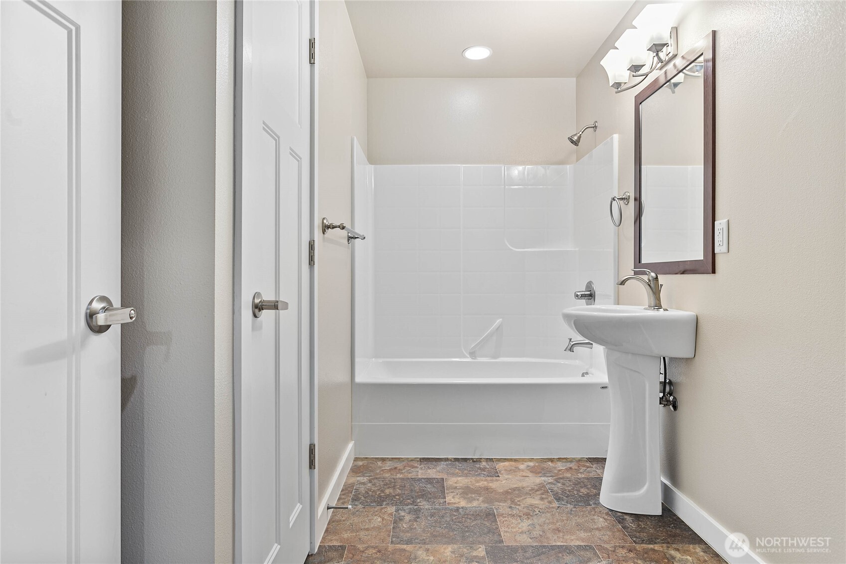 8780 Depot Rd #207, Lynden, WA 98264