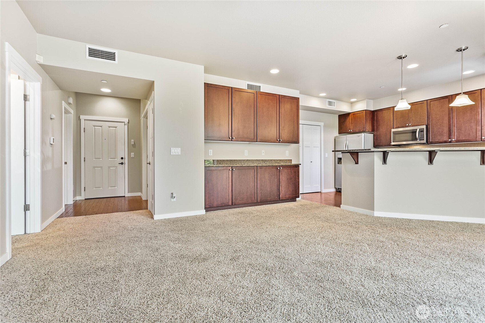 8780 Depot Rd #207, Lynden, WA 98264