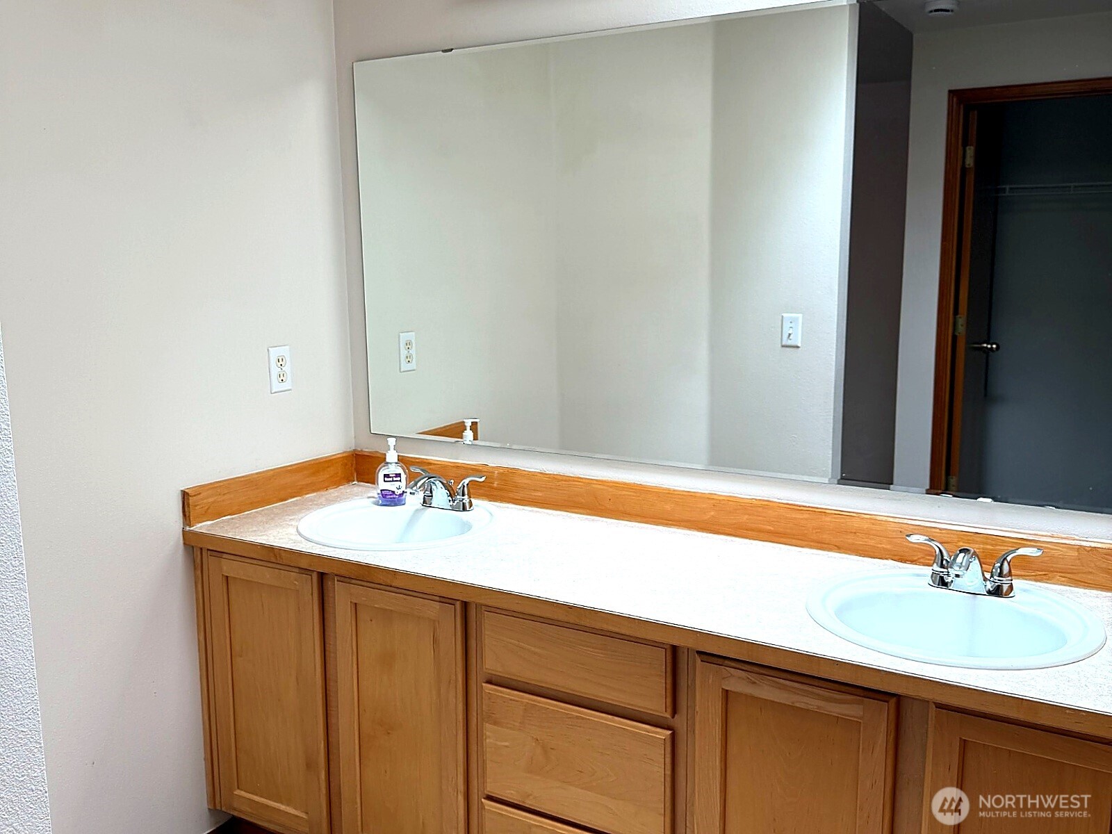 11602 SE 193rd Place , Kent, WA 98031