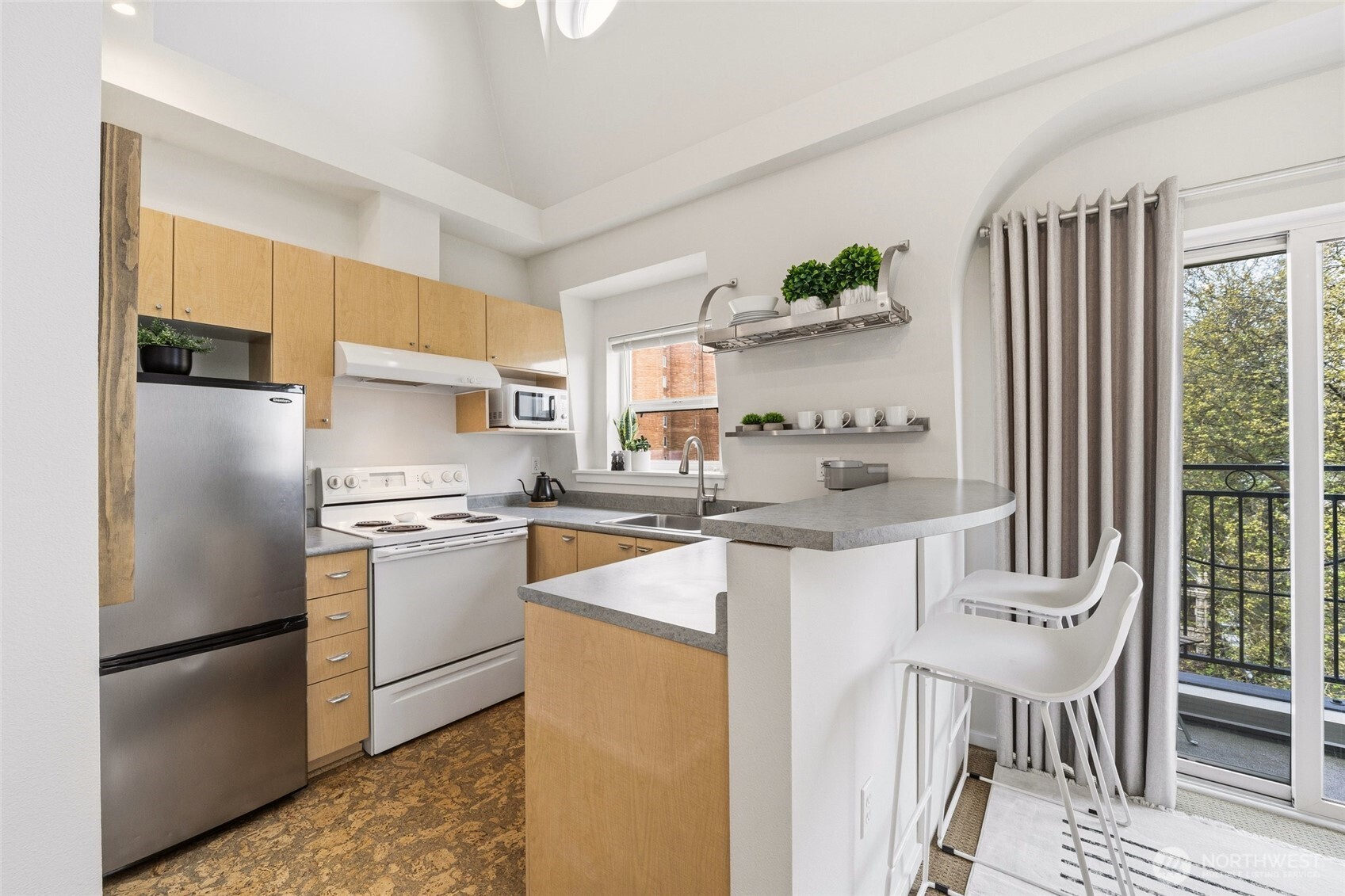 425 Vine Street #708, Seattle, WA 98121
