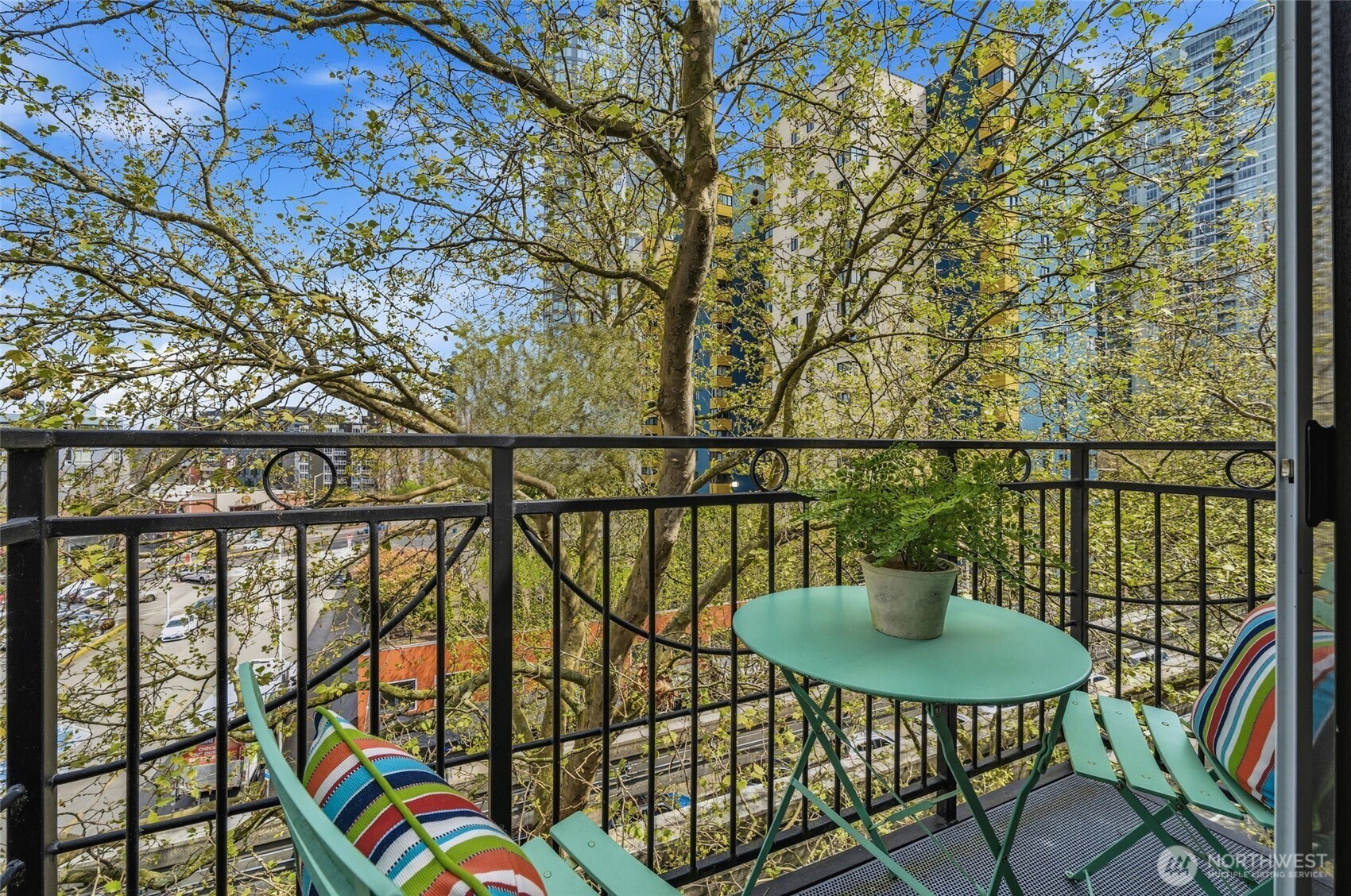 425 Vine Street #708, Seattle, WA 98121