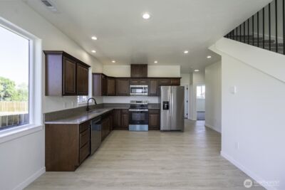 624 Aster Street S, Soap Lake, WA 98851 - Photo 6