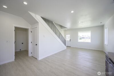 624 Aster Street S, Soap Lake, WA 98851 - Photo 9