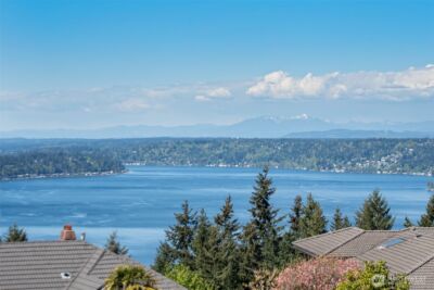 4411 170th Avenue SE, Bellevue, WA 98006