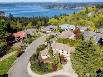 4411 170th Avenue SE, Bellevue, WA 98006 - Photo 3