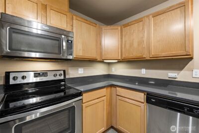 15325 SE 155th Place #E2, Renton, WA 98058 - Photo 8