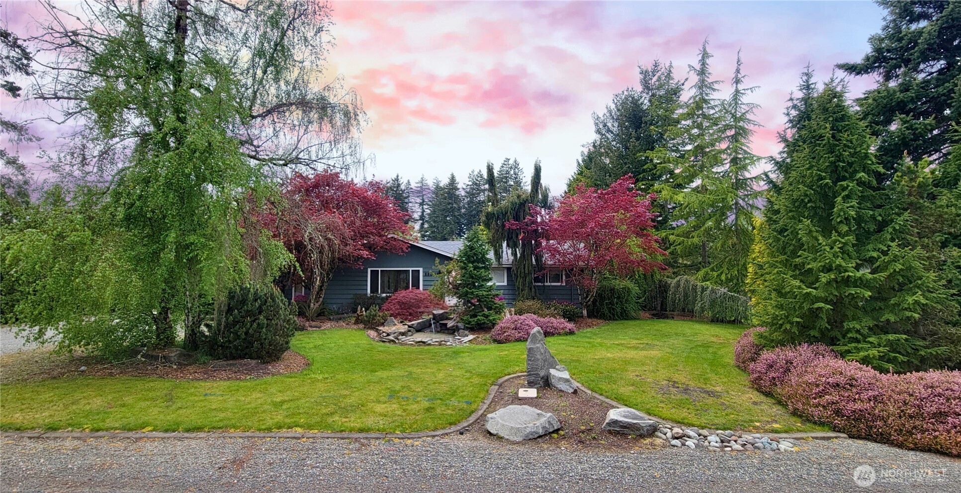 11802 28th Avenue E, Tacoma, WA 98445-5125