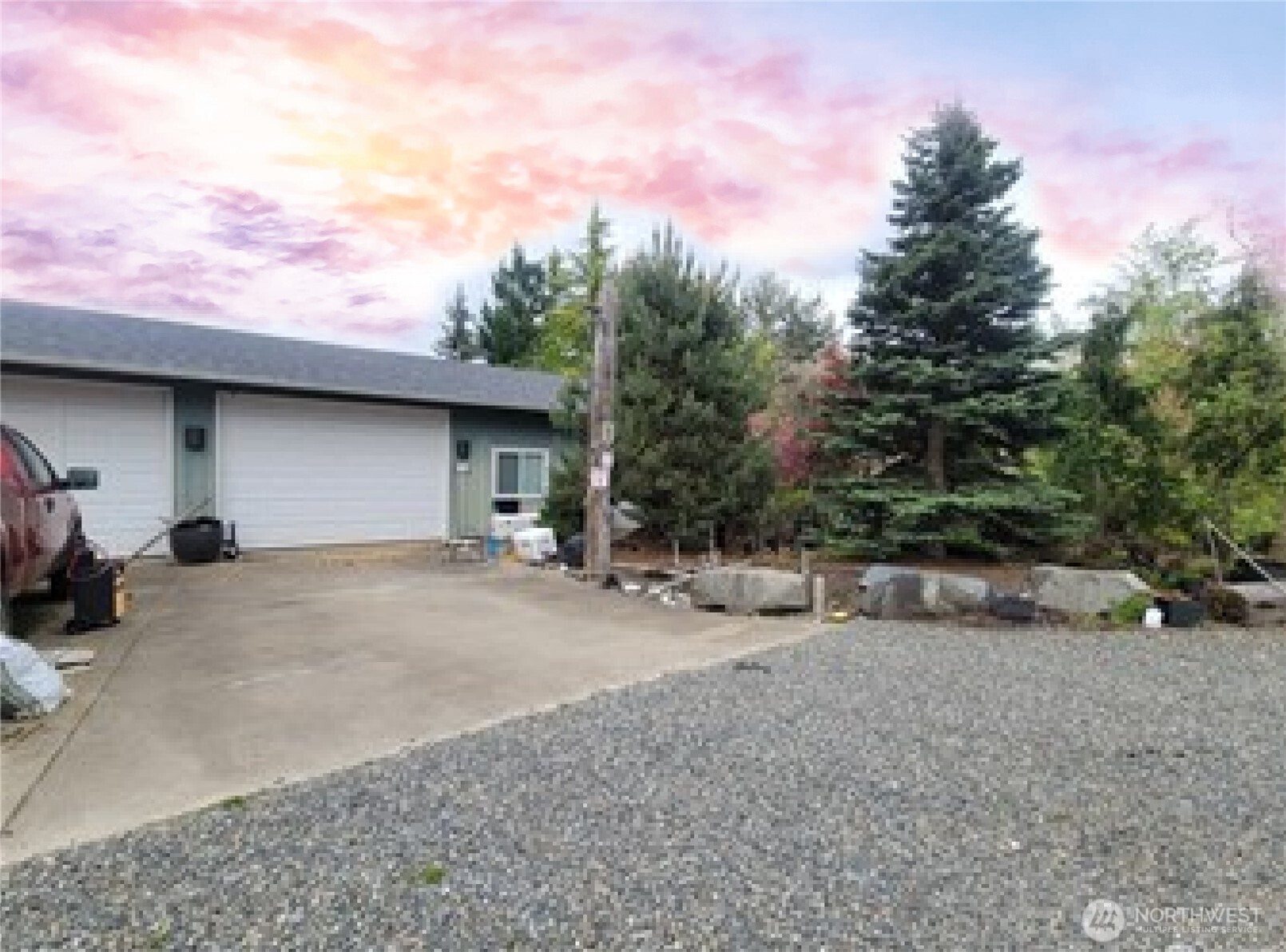 11802 28th Avenue E, Tacoma, WA 98445-5125
