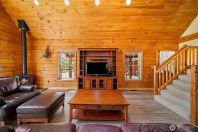 134 Thorburn Lane , Malaga, WA 98828 - Photo 5
