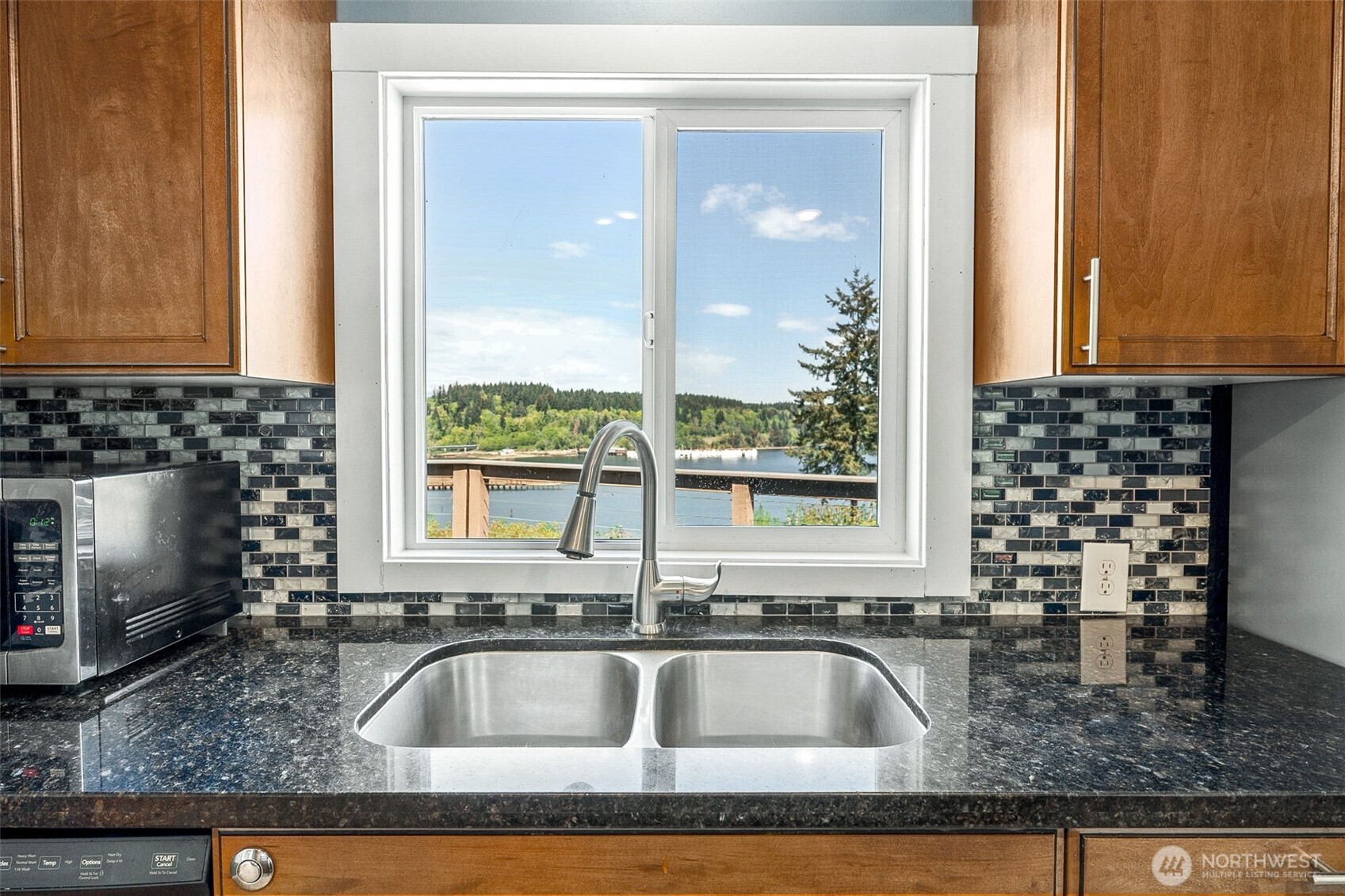 1208 Fairmount Avenue , Shelton, WA 98584