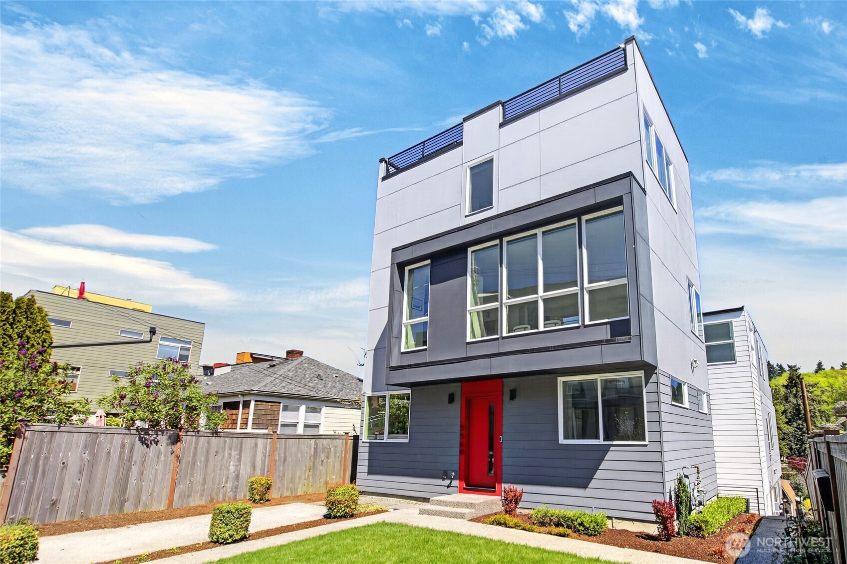 5560 15th Avenue S, Seattle, WA 98108